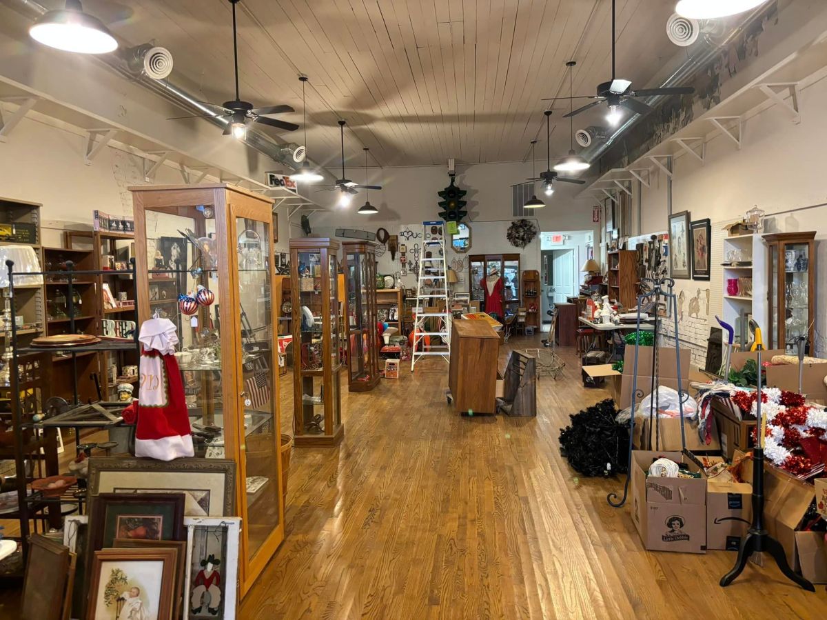 Clay Potter Auction FARMERSVILLE'S HOMETOWN AUCTION HOUSE